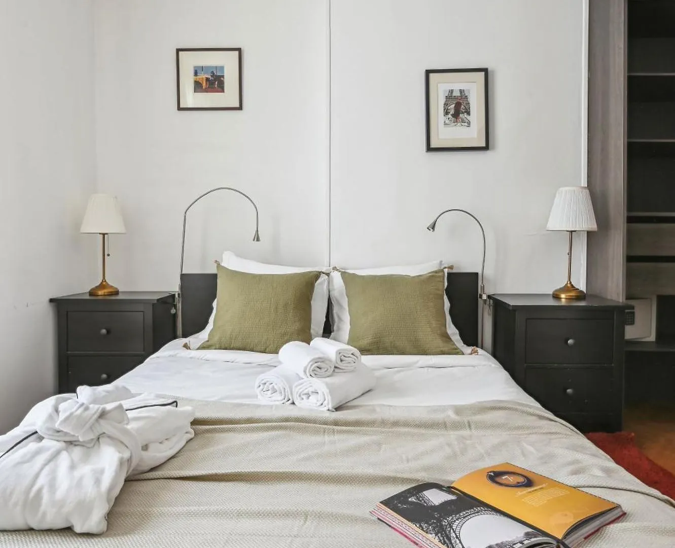 Eiffel Tower & Hotel Des Invalides - 1Br - Cityapartmentstay Paříž